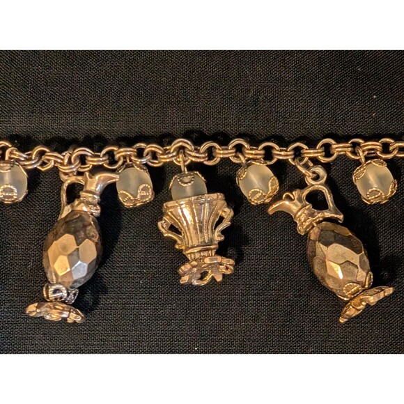 Vintage Charm Bracelet 5 Pitchers Ewers Vases Charms & 6 Frosted Beads - 7" Long - Picture 4 of 9